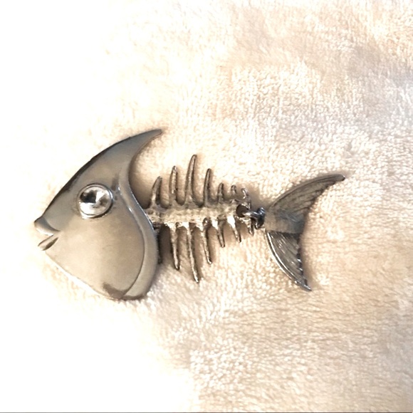 Vintage Fish Bone with Head, Tale & Moving Parts Mid Century Modern Brooch - Picture 4 of 4